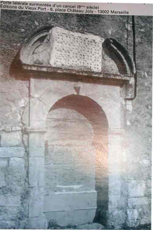 Église romane, extrait journal, porte, Vieux-Village - Les Chemins du Patrimoine -
Saint-Julien-le-Montagnier