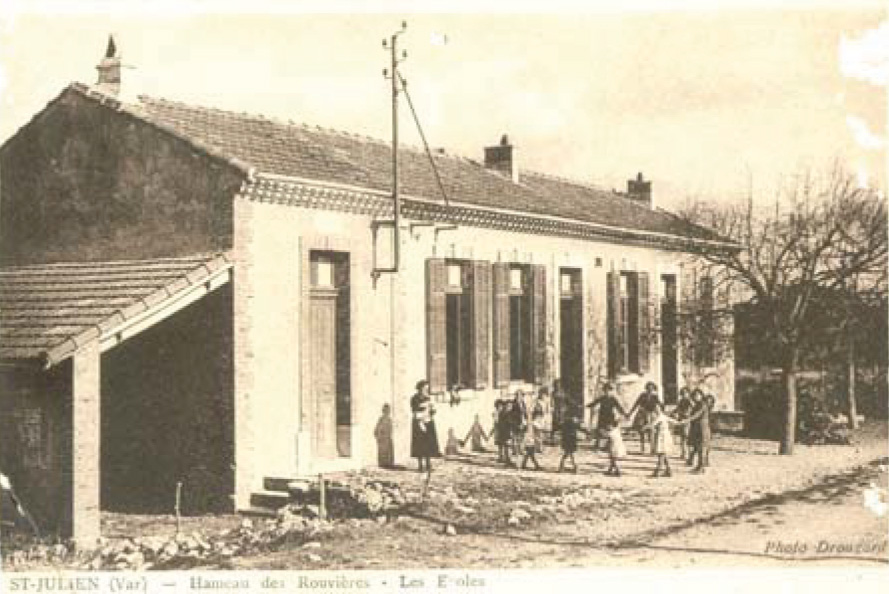 l'école, hameau des Rouvières - Les Chemins du Patrimoine -
Saint-Julien-le-Montagnier